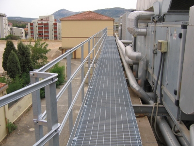 Passerella per manutenzione impianto di condizionamento - Carbonia (CI)