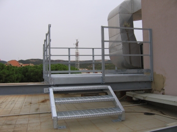Passerella per manutenzione impianto di condizionamento - Carbonia (CI)