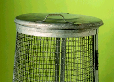 Particolare trespolo senza busta