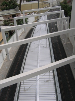 Veduta intera della pensilina